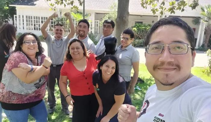 Equipo SafeWorld en actividad de pausas activas